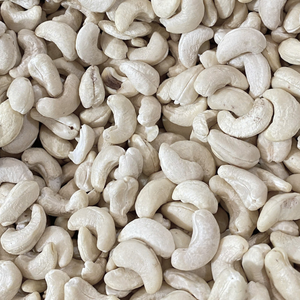 ขายส่งเม็ดมะม่วงหิมพานต์ดิบคุณภาพสูง ยี่ห้อ SANTIGO เกรดอาหาร ผลิตจากเวียดนาม น้ำหนัก 22.68 กก./ถุง ระยะเวลาจัดส่งรวดเร็ว - Product Image 1