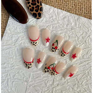 Uñas Postizas Cherry Starlet con Elegante Diseño de Cereza para Realzar las Uñas - Product Image 3