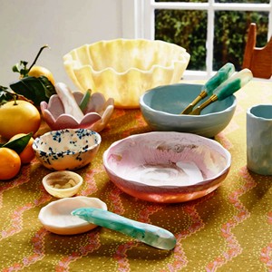 Bol à salade en résine, forme ronde, couleur verte, bol en résine fait à la main, bols de service en résine polis, vaisselle décorative pour la cuisine, écologique - Product Image 2