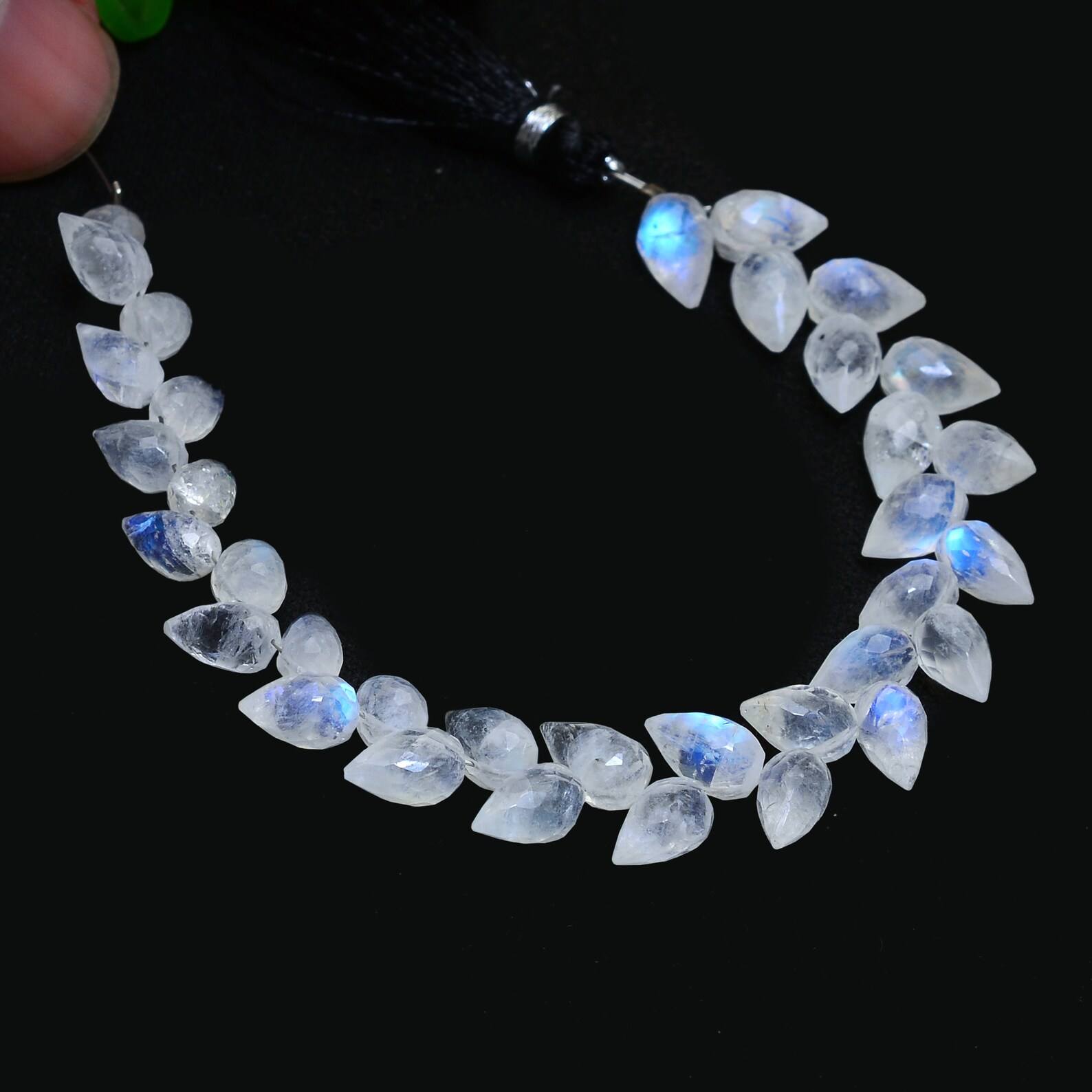 สีฟ้าสีขาว