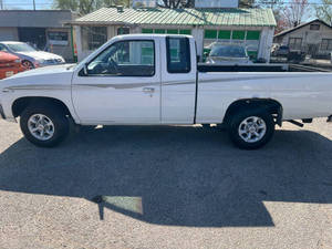 Camioneta Ni-ss-an SE LHD Usada de 1997, Origen Estadounidense - Product Image 5