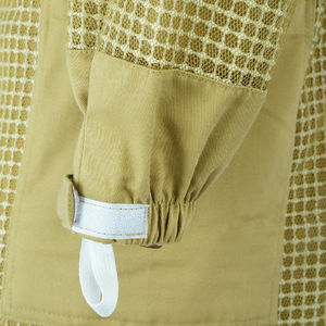 Traje de Apicultura Personalizado de Alta Calidad, 100% Poliéster -Tex, Transpirable, con Aislamiento de Forro Polar y Cierre de Cremallera para Apicultores - Product Image 4