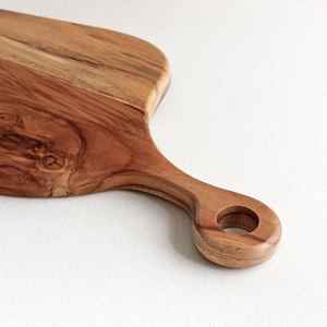 Tabla de queso para Pizza rectangular grande de calidad superior, tabla de cortar de madera hecha a mano personalizada, mango de resina, artesanía mundial almacenada - Product Image 3