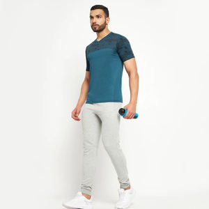 เสื้อยืดแขนสั้นลำลองทรงสตรีทไซส์ใหญ่พิเศษสำหรับผู้ชายเสื้อถักลายสกรีนผ้าไหมแบบกำหนดเอง - Product Image 2