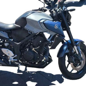 Yamaha MT03 2023 con 3600 millas, superbike usada - Product Image 3