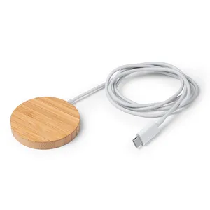 Base di Ricarica Wireless Personalizzata Adelaide per Dispositivi USB, Ideale per Promozioni - Product Image 1