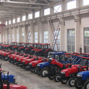 Comprar maquinaria agrícola Venta caliente Precio directo de fábrica 540HP Tractor agrícola de cuatro ruedas Massey Ferguson - Product Image 3