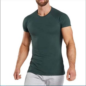 เสื้อยืดคอกลมแขนสั้นผู้ชายสไตล์ไฮสตรีท ใส่สบายๆ ในฤดูร้อน ผลิตจากผ้าฝ้ายเป็นมิตรกับสิ่งแวดล้อม แห้งเร็ว น้ำหนักเบา ระบายอากาศได้ดี - Product Image 6