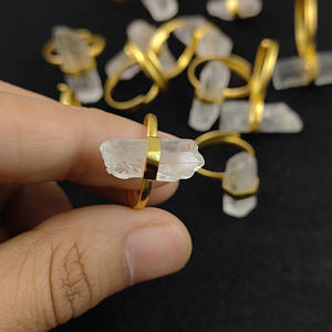 Anillo original ajustable de piedra natal de Abril Anillo de punto de cuarzo transparente crudo Anillo de apilamiento fino para ella - Product Image 2