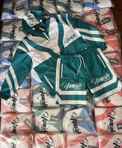 ชุดเซ็ตสองชิ้นแบบใหม่ ดีไซน์ใหม่ ยูนิเซ็กซ์ ผ้าไนลอน 100% คุณภาพสูง ชุดวอร์มมีฮู้ด ซิป ระบายอากาศได้ดี - Product Image 4