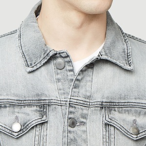 Blouson aviateur denim coupe ajustée en coton et élasthanne d'automne vintage avec logo brodé personnalisé Vestes jean pour hommes - Product Image 5