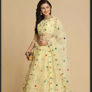 Lehenga Choli de Diseño Moderno y Buena Calidad para Fiestas y Bodas - Product Image 1