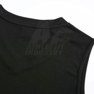 Uniformes de Baloncesto Personalizados OEM 100% Poliéster, Transpirables, Tallas Grandes, Secado Rápido, Conjuntos Deportivos Unisex, Camiseta y Pantalones Cortos - Product Image 5