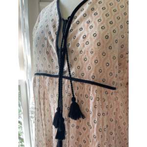 เดรสยาวสไตล์โกธิคแบบจีน แต่งโครเชต์  ลายเพชร  ซิป  ขอบเอวยางยืด  ผ้าชีฟอง  ไซส์ 3X สำหรับสาวออฟฟิศและออกงานกลางคืน - Product Image 2