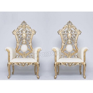 Chaises de couple à dossier épais pour la réception Chaise de couple traditionnelle pour la cérémonie de Roka Chaises de marié de mariage indien - Product Image 1