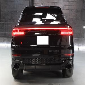 Meilleures ventes 2023, Audi R-S Q8 de luxe, pack technologique, 4.0T, 4.0L V8 biturbo, 591 ch, 590 pi-lb, boîte automatique à 8 vitesses - Product Image 3