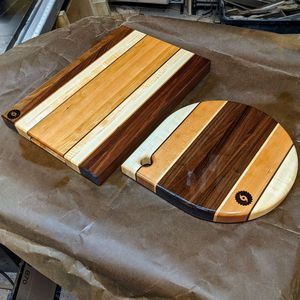 ENTRETENIING CAOBA CHESSE BOARD Acero inoxidable Besafe Mármol decorativo y tabla de cortar de madera de acacia Mármol con mango - Product Image 6