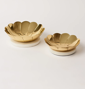 Bols en laiton poli faits à la main, motif floral, écologiques, pour la table à manger, article décoratif, 2 pièces, tailles personnalisées - Product Image 1