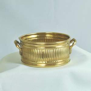 Posavasos de metal premium para botellas de vino con bordes lisos y acabado seguro que previene arañazos en superficies delicadas de muebles, de alta calidad. - Product Image 6