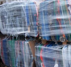 Lámina de Acrílico PMMA (Polimetilmetacrilato) en Retales |   Polvo de Moldeo de Grado Alimenticio |   Proveedores de Residuos Acrílicos de Alta Calidad - Product Image 1