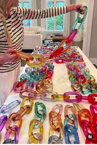 Cadena de decoración de pared Art Deco Artículo de resina Artículo decorativo para habitación más adorable con precio de venta completo en India - Product Image 3