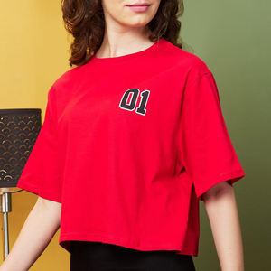 T-shirts Boxy Personnalisés pour Femmes Fabricant OEM Tee Streetwear Surdimensionné Commandes en Gros avec Impression de Logo ou Broderie Disponible - Product Image 1