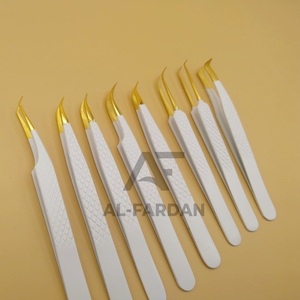 Vente en gros de pinces à cils en acier inoxydable avec logo personnalisé Poignée en diamant avec isolation droite incurvée Pointe pointue en or - Product Image 5