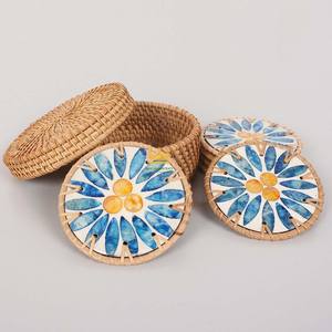 Posavasos Redondos de Ratán con Nácar, Ecológicos y Modernos, Aislantes para Tazas - Product Image 3