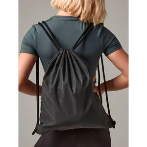 Sacche Sportive Riflettenti Personalizzabili con Coulisse per Promozioni e Merchandising - Product Image 1