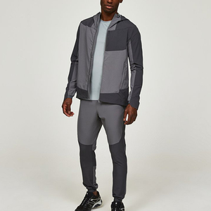 Vestes coupe-vent de haute qualité, imperméables et légères pour hommes, avec capuche réglable et poignets en forme de capuche et logo personnalisé - Product Image 4