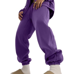 Shorts décontractés pour hommes de haute qualité, 100% nylon, taille élastique, logo personnalisé sur le devant - Product Image 1