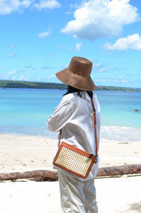 Monedero de ratán Galina, bandolera de ratán, bandolera de caña, monedero de correas de caña, muñequera de caña - Product Image 2