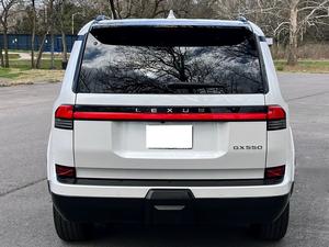 PERFECTO 2025 Le-xus G-X550 Premium+ con HUD, TRANSMISIÓN AUTOMÁTICA, MOTOR V8, PANTALLA TÁCTIL - Product Image 6