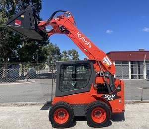 Kubota SSV65 Skidsteer Loader Mini chargeuse sur pneus avec composants centraux Moteur PLC pour tracteur Log Applications de chargement frontal - Product Image 5