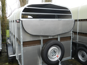 12ft X 5ft8 Horse Livestock <b>Trailer</b> with Dual Axle and Aluminum Body 4500lbs Payload for 4WD Vehicles - Product Image 4