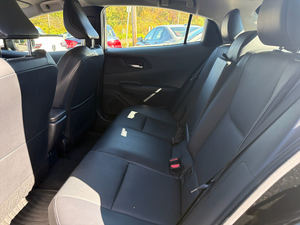 2023 USADO To-yo-ta Pri_us XLE AWD - Product Image 2