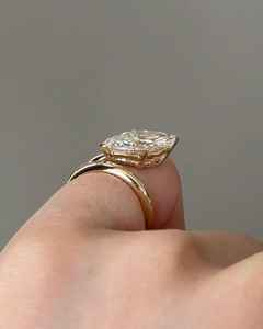 Bague en or jaune massif 14K avec diamant de laboratoire 1,51 carat taille marquise, sertie de griffes, pour mariage, fête, occasion spéciale, cadeau pour partenaire - Product Image 3
