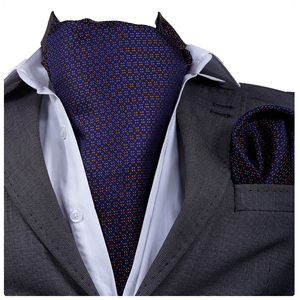 Ensemble de foulards Ascot en soie géométriques or et bleu marine Exve Exclusive, collection élégante de foulards pour hommes en provenance de Turquie - Product Image 1