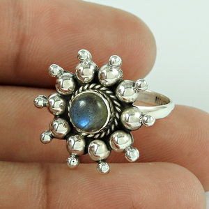 Fabuleux Design 925 Sterling Silver Natural Blue Fire Labradorite Gemstone Flower Shape Ring Bijoux faits à la main Fournisseur en gros - Product Image 3