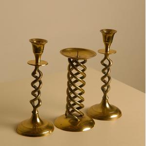 Support de bougie en laiton et aluminium personnalisé fait à la main, finition haut de gamme, style moderne, décoration d'intérieur haut de gamme - Product Image 2