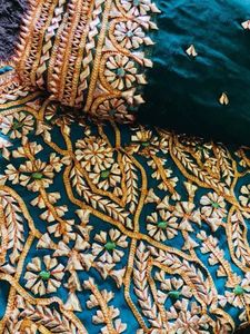 Fashion-Forward Gota bordado Salwar Kameez para damas elegante silueta étnica con detalles hechos a mano para fiestas - Product Image 5