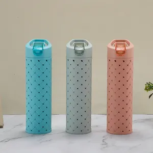 650ml Double-layer Drop-proof Relief Designed Cup BPA-free Plastic AS And PP Material Water Bottle With Flip Lid And Straw