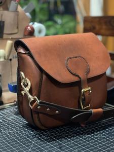 Sacs à cartouches en cuir de vachette légers, imperméables, de haute qualité, fabriqués sur mesure par OEM, avec tige en carbone, pour équipement de chasse - Product Image 2