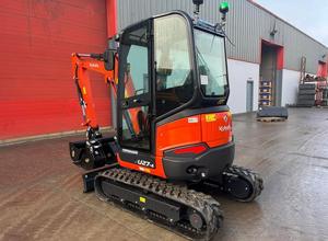 Mini-excavatrice sur chenilles compacte Kubota U27-4, capacité de la benne de 0,11 m³, cabine à faible niveau sonore, mini-excavatrice Kubota à vendre - Product Image 4