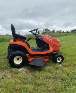 Cortadora de Césped Kubota con Diseño Ergonómico del Asiento - Product Image 6