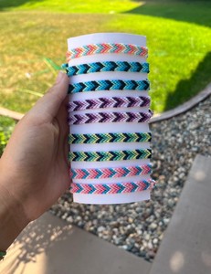 Pulsera de la Amistad Chevron Hecha a Medida para Ti - Product Image 1