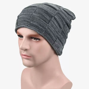 Bonnet en Laine 100% pour Hommes, Prix Raisonnable, Personnalisable, Tissu de Qualité, Chaud, Doux, Durable, Idéal pour l'Hiver et les Activités de Plein Air - Product Image 4