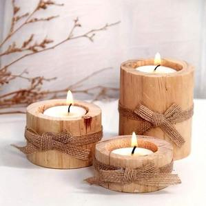 Bougeoir en bois d'aspect traditionnel conçu pour l'éclairage de la maison classique, des espaces rustiques confortables et des arrangements de table élégants - Product Image 6