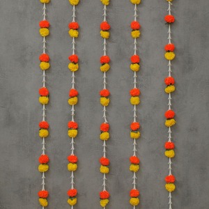 6ft Marigold Mogra Guirlande Pooja Toile de Fond Suspendus Mariage Indien Sangeet Fonction Haldi Décor Fleur Artificielle Décor Suspendu - Product Image 1