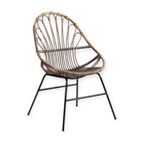Nouvelle Arrivée Chaise de Loisirs Traditionnelle Rosa en Rotin Naturel avec Pieds en Métal Thermolaqué pour Hôtel, Villa, Salon, Salle à Manger